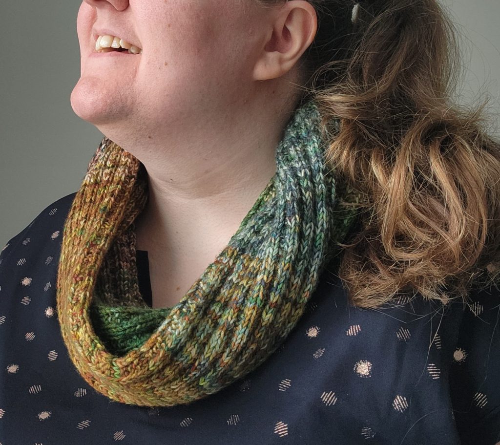 colorful marled cowl, knitting pattern
